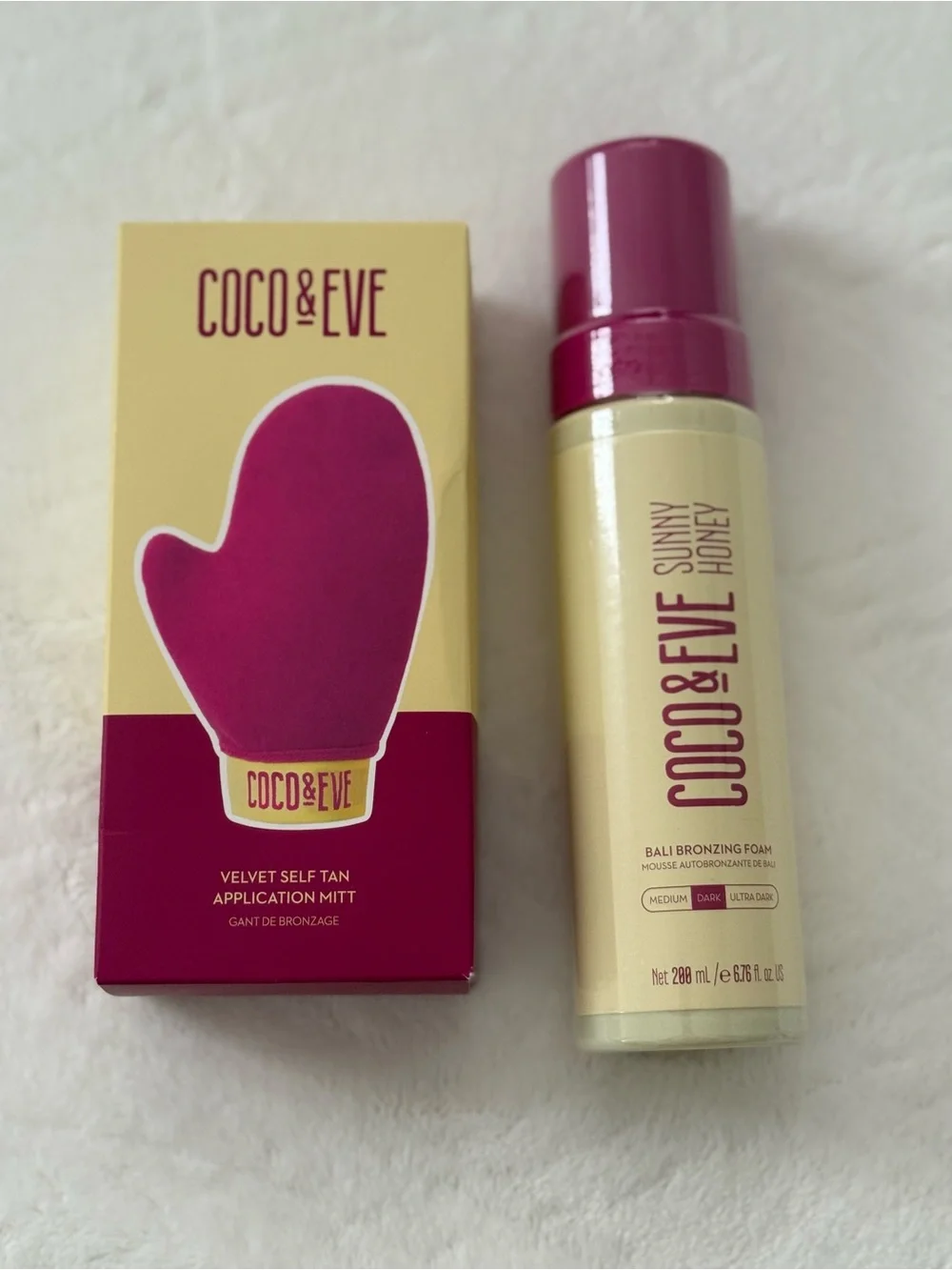 COCO & EVE Velvet Self Tan Mitt + Sunny Honey Bronzing Foam Shade Dark